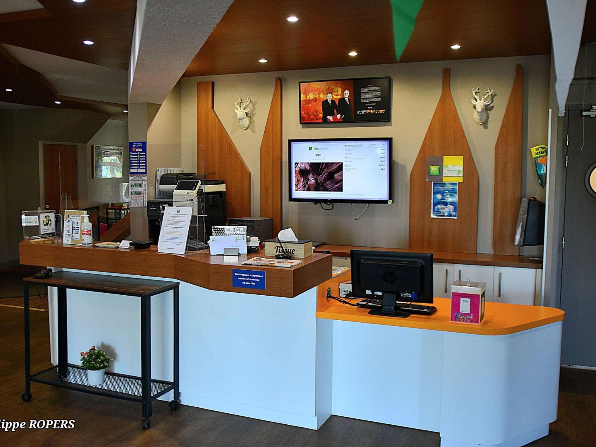 Ibis Styles Gien Hotell Eksteriør bilde