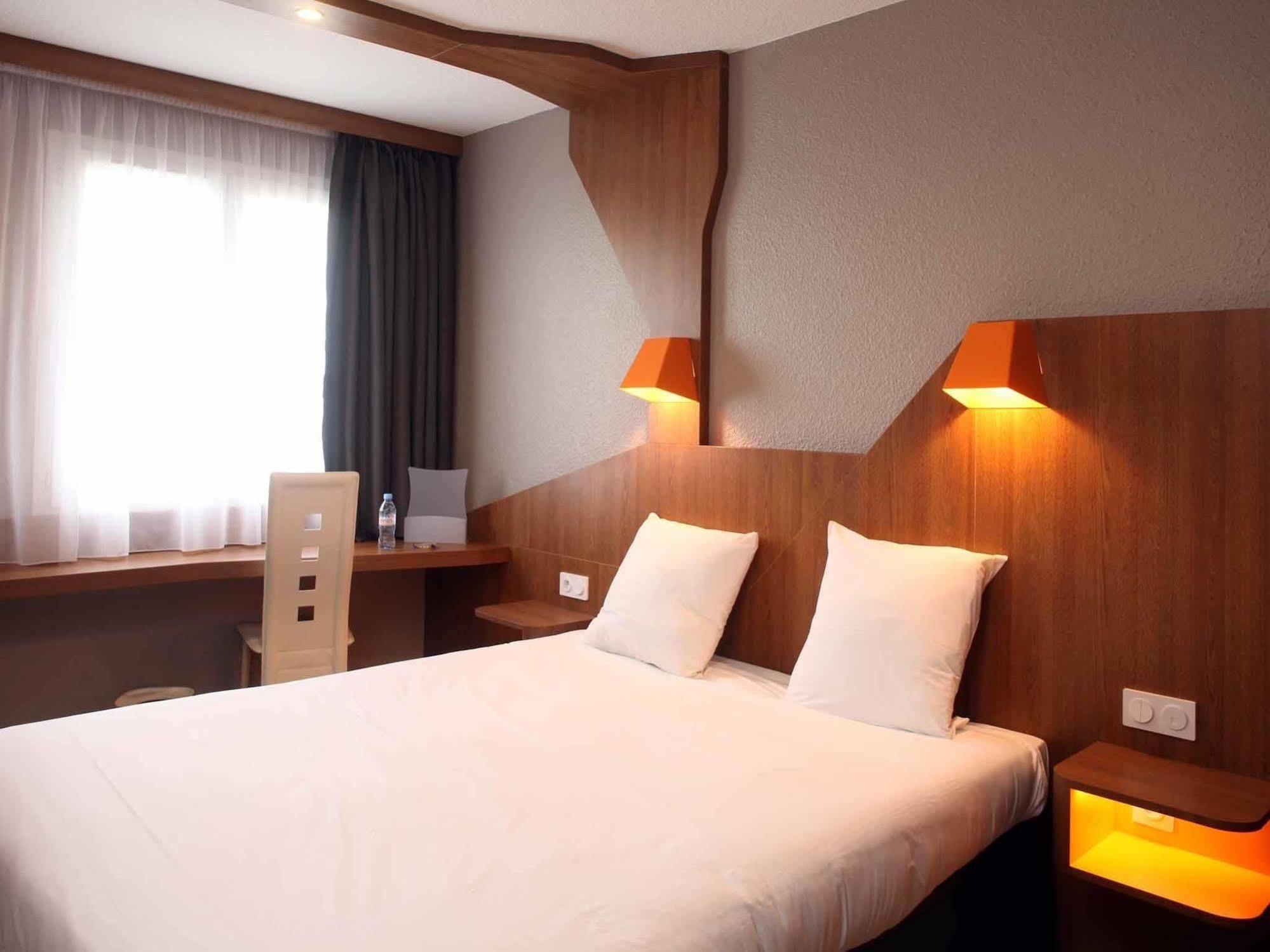 Ibis Styles Gien Hotell Eksteriør bilde
